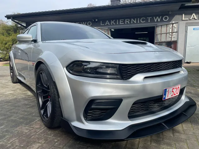 Dodge Charger Widebody — realizacja warsztatu LAKMAR
