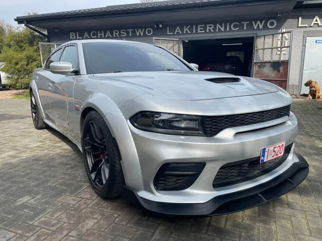 Dodge Charger Widebody — realizacja warsztatu LAKMAR