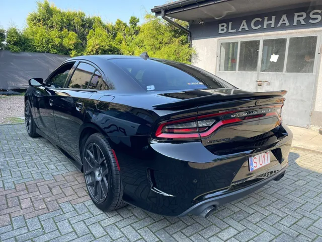 Dodge Charger · czarny — ujęcie z galerii warsztatu